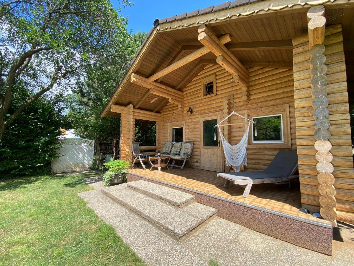 Gemütliche Blockhütte in Wiennähe Zofing Exterior foto