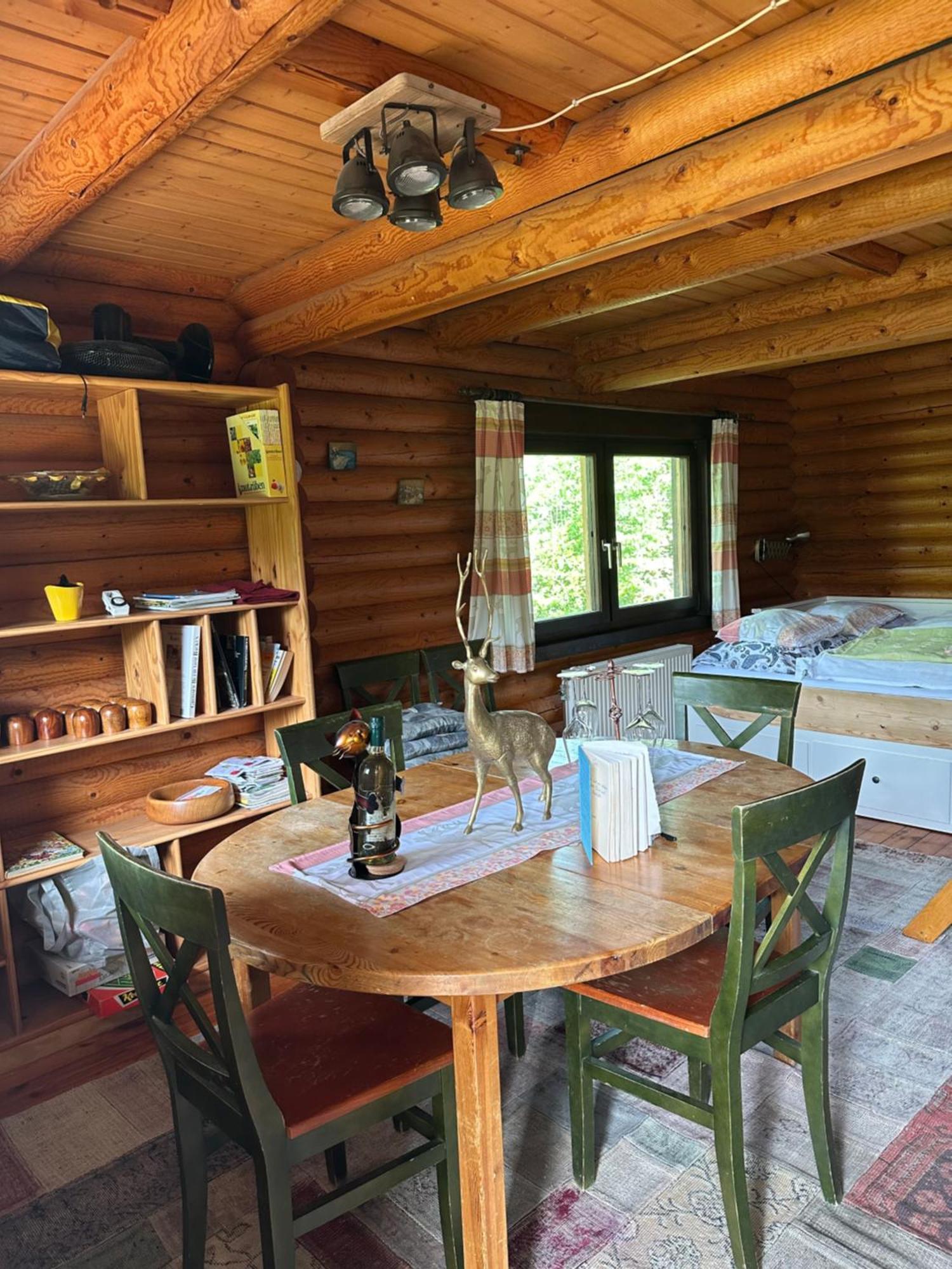 Gemütliche Blockhütte in Wiennähe Zofing Exterior foto