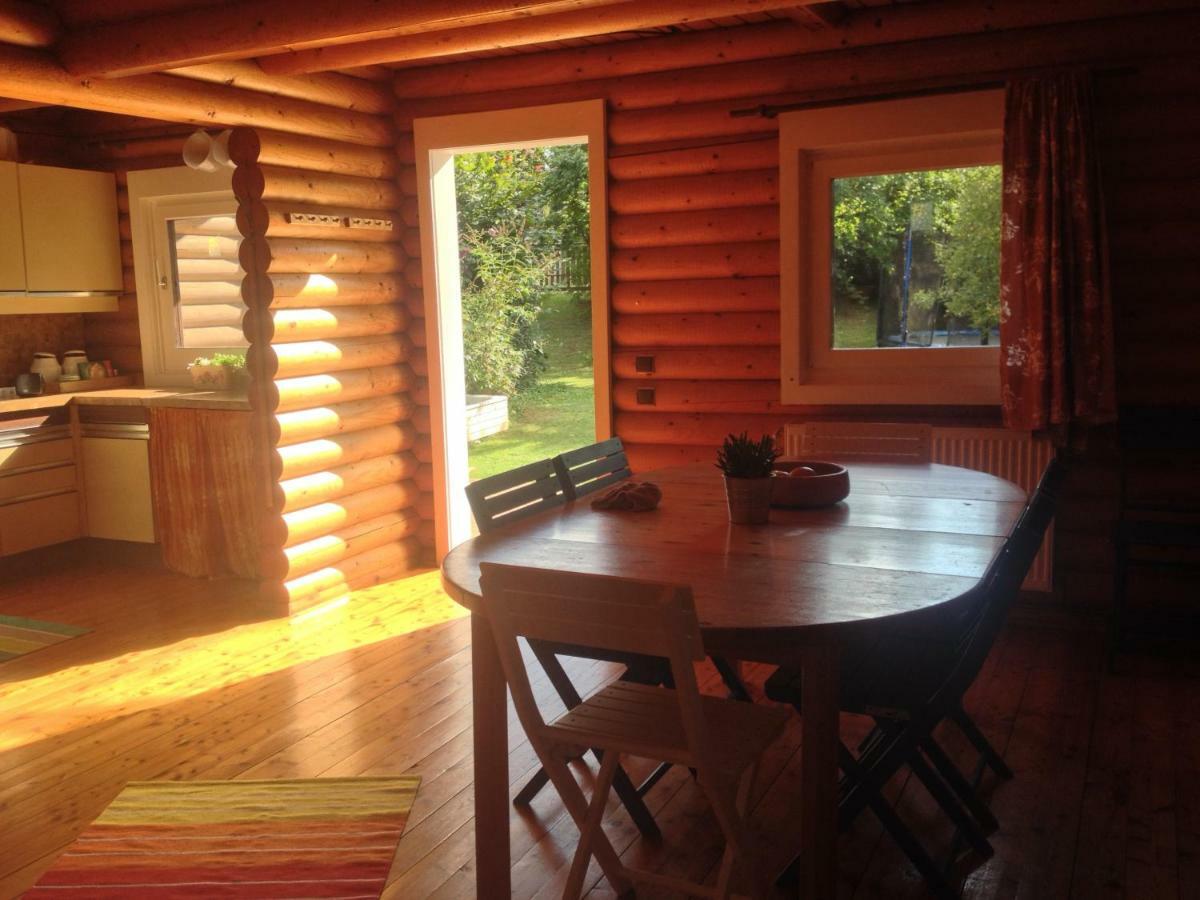 Gemütliche Blockhütte in Wiennähe Zofing Exterior foto
